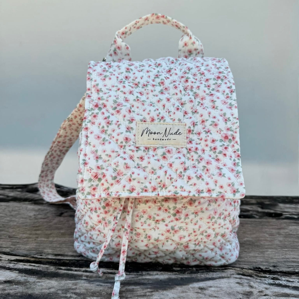 Peony Flap Backpack display picture 1