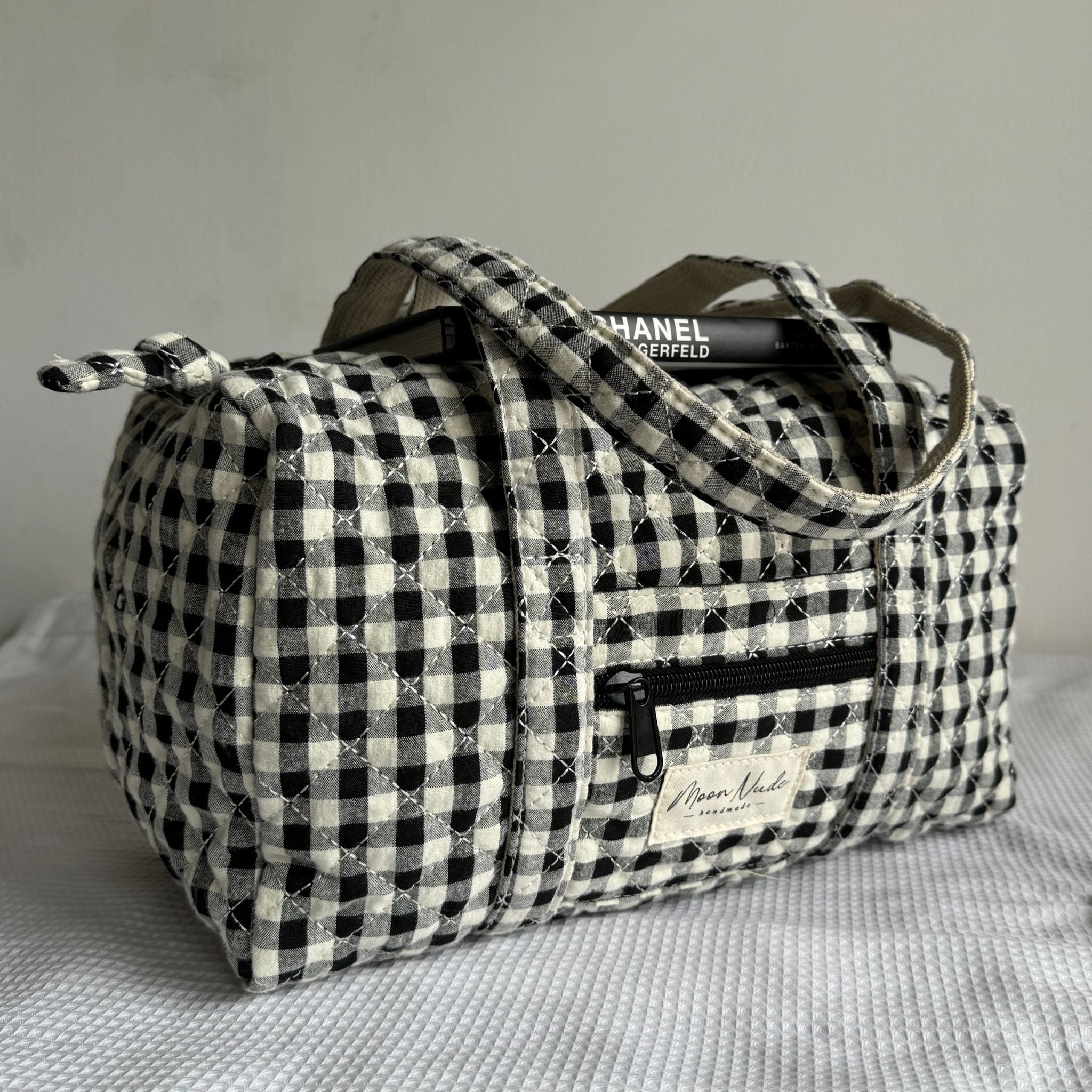 Traditional deals Black and White Houndstooth Duffle bag